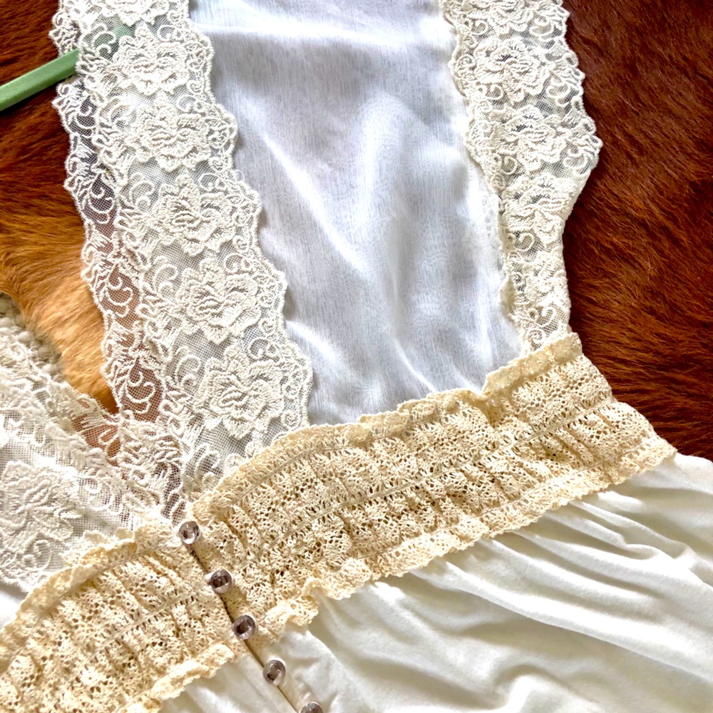 Freeway Top w/Lace